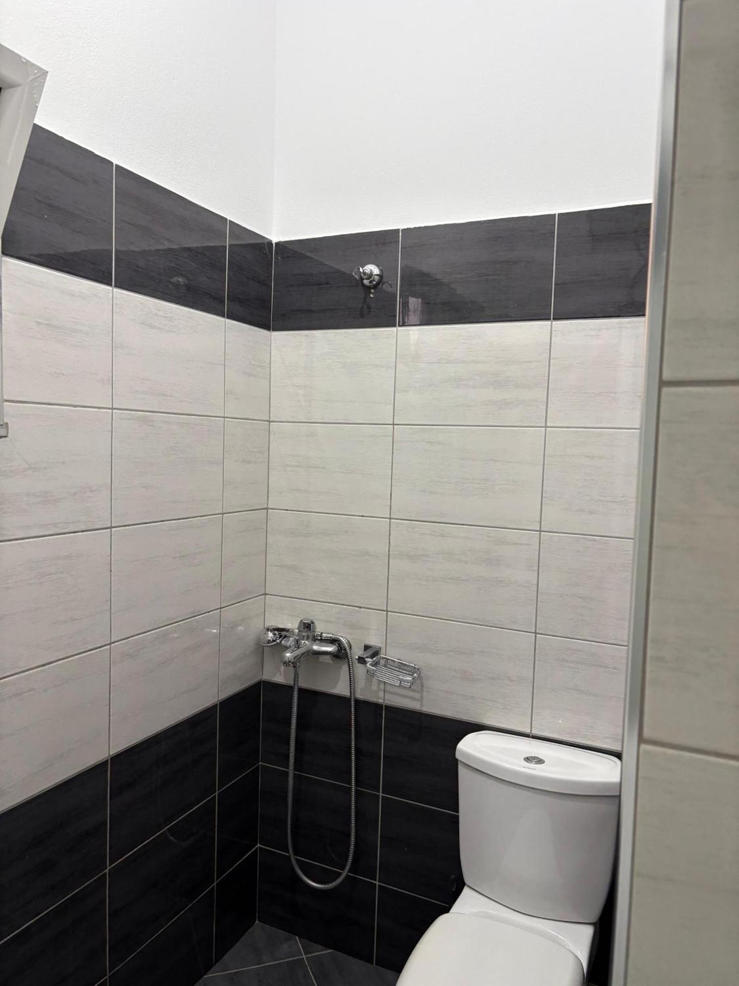 Xhonis Apartments Ksamil Exterior foto